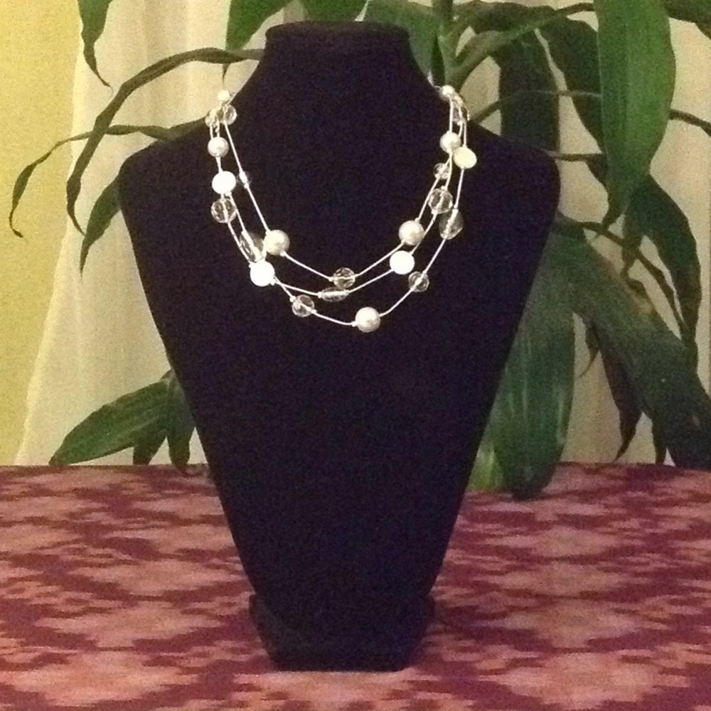 WHBM - NWOT slvr tone chain multi stone necklace
